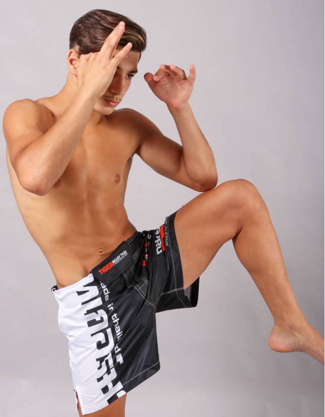 MMA Shorts V2. 50/50 Blk/W 2023